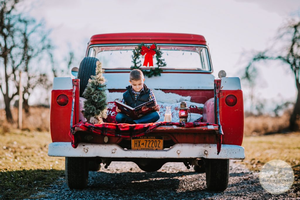 Vintage Truck Family Christmas Photography Rochester, NY