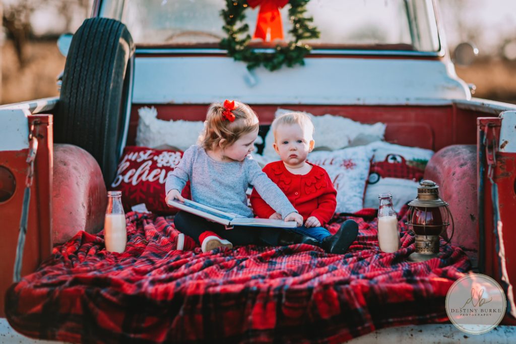 Vintage Truck Family Christmas Photography Rochester, NY