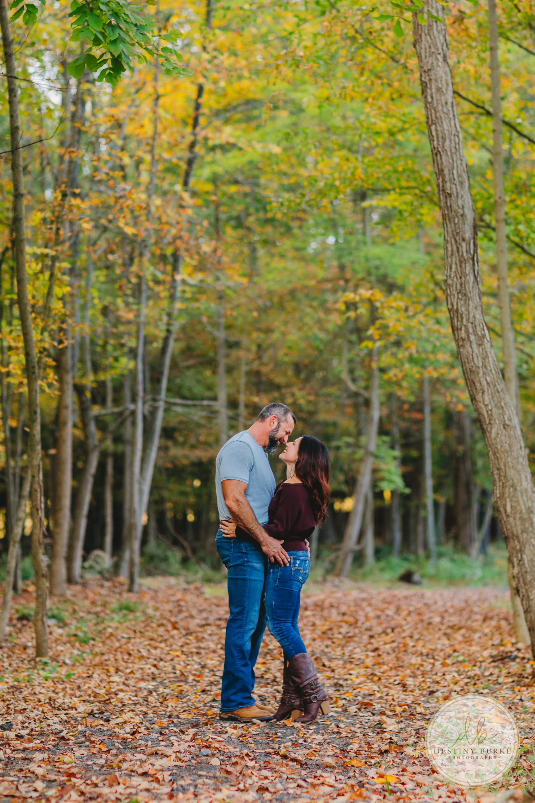 Al Lorenz Park, Mt Morris, upstate, NY, photography, photographer, couples, posing, sunset, fall, autumn, park, trees