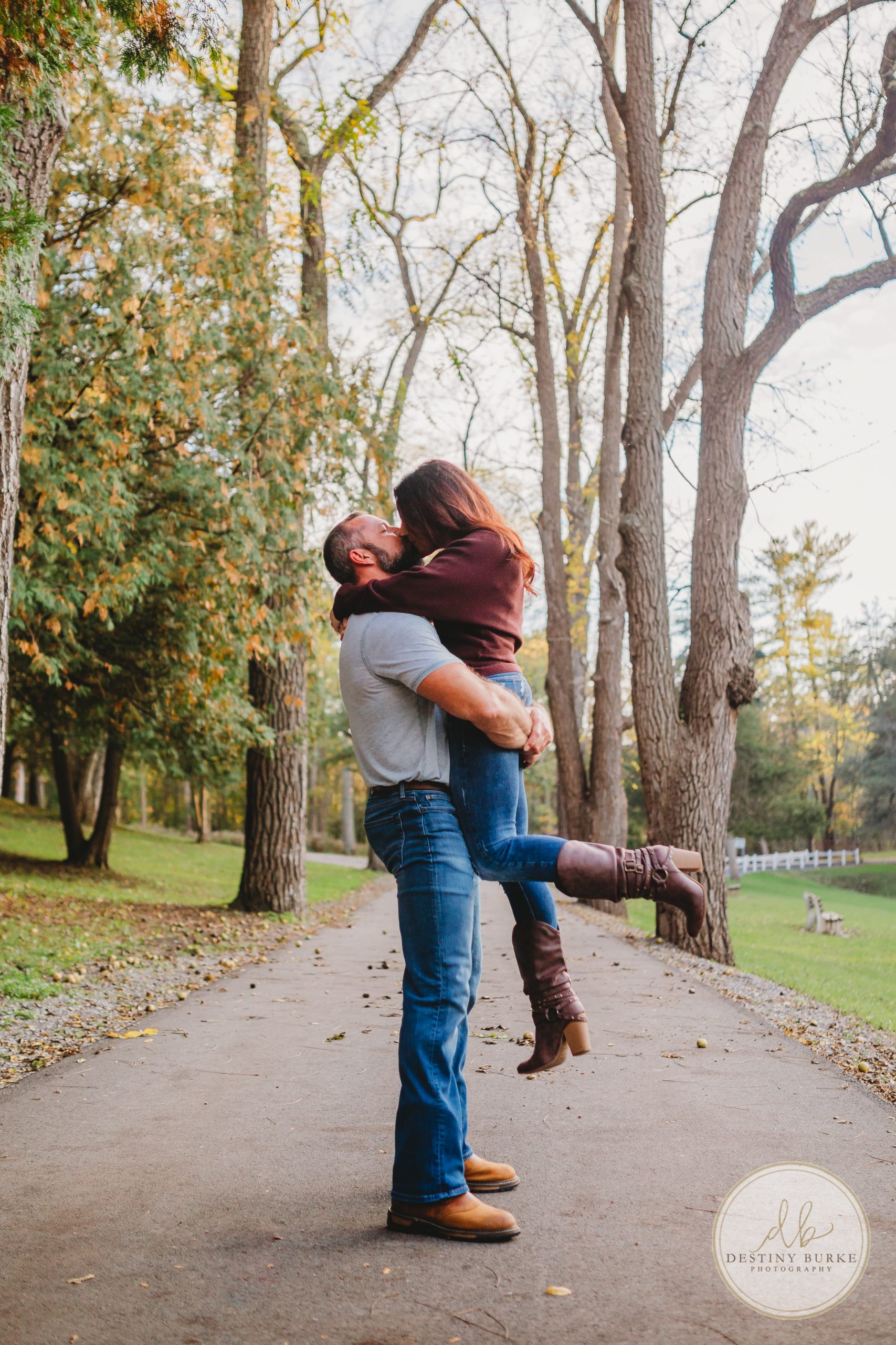 Al Lorenz Park, Mt Morris, upstate, NY, photography, photographer, couples, posing, sunset, fall, autumn, park, trees
