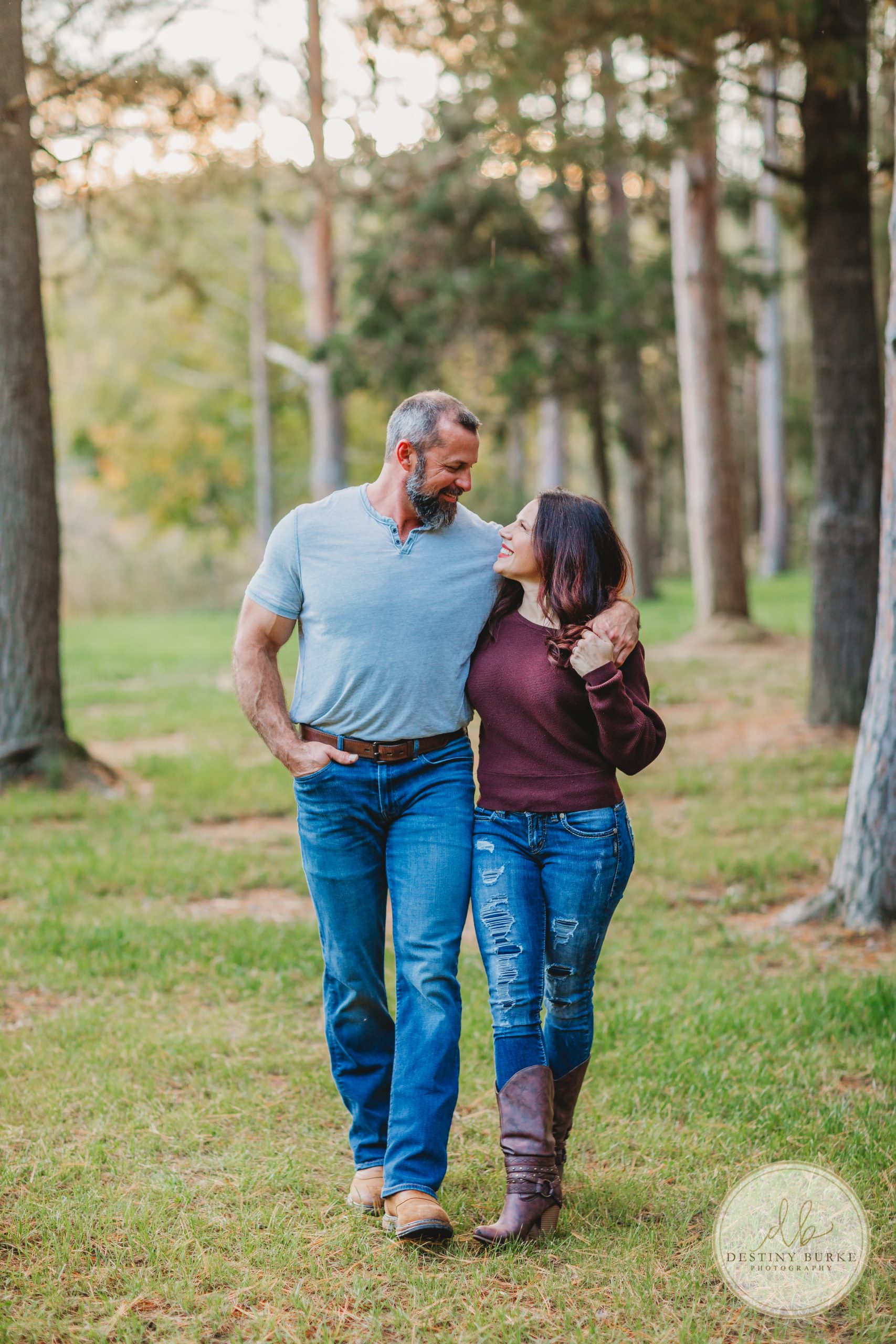 Al Lorenz Park, Mt Morris, upstate, NY, photography, photographer, couples, posing, sunset, fall, autumn, park, trees