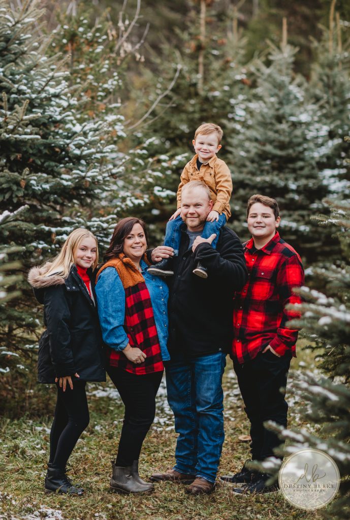 Christmas, Tree, farm, McPherson Orchards, LeRoy, NY, Snow, Family, Posing, Rochester, NY, Photography, Photography, Mini Session, tree farm