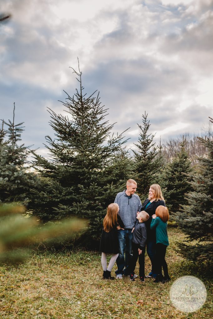 Christmas, Tree, farm, McPherson Orchards, LeRoy, NY, Snow, Family, Posing, Rochester, NY, Photography, Photography, Mini Session, tree farm