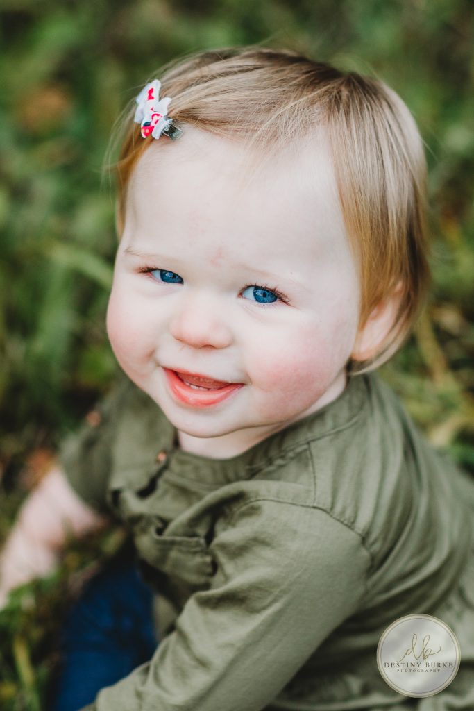 Christmas, Tree, farm, McPherson Orchards, LeRoy, NY, Snow, Family, Posing, Rochester, NY, Photography, Photography, Mini Session, tree farm