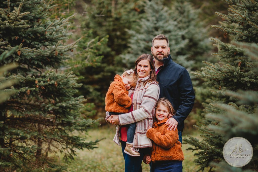 Christmas, Tree, farm, McPherson Orchards, LeRoy, NY, Snow, Family, Posing, Rochester, NY, Photography, Photography, Mini Session, tree farm