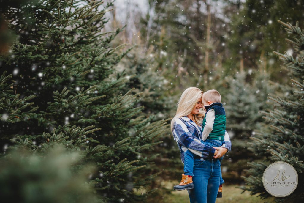 Christmas, Tree, Farm, Mini, Session, Photography, McPherson Orchards, LeRoy, NY, Destiny Burke Photography, Rochester, photographer, posing, family, trees, christmas,