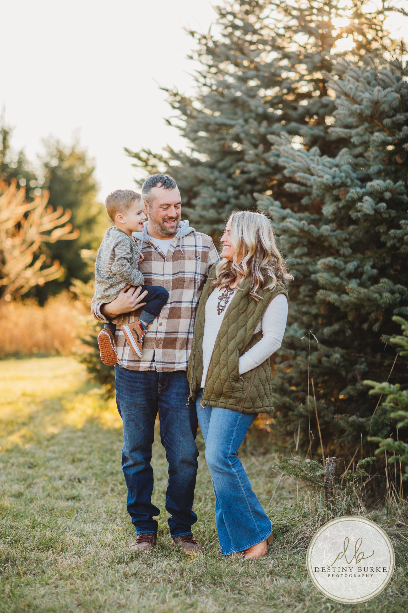 Christmas, Mini, Sessions, McPherson Orchards, LeRoy, NY, photography, photographer, Destiny Burke Photography