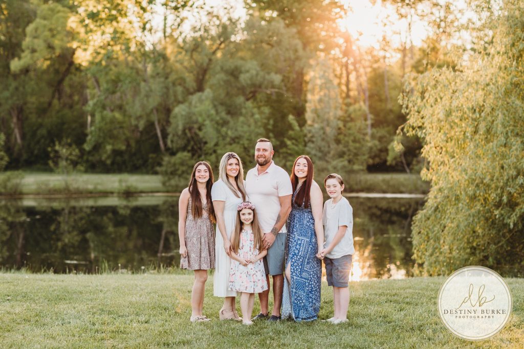 family, posing, outdoor, photography, photographer, upstate, ny, rochester, chili, Black Creek Park, extended