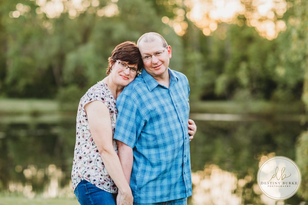 family, posing, outdoor, photography, photographer, upstate, ny, rochester, chili, Black Creek Park, extended
