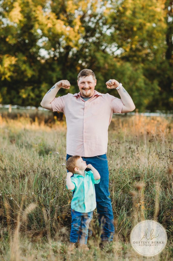 family photography in Caledonia, NY in field in the fall, near Rochester, NY, Family Photo shoot.