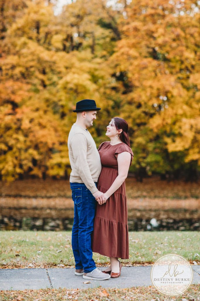 Best family photographer near Rochester, NY, family photography session in the fall, extended family portrait session in Chili, NY, family of four, Black Creek Park,