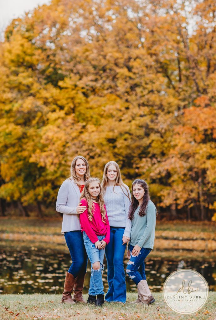 Best family photographer near Rochester, NY, family photography session in the fall, extended family portrait session in Chili, NY, family of ten