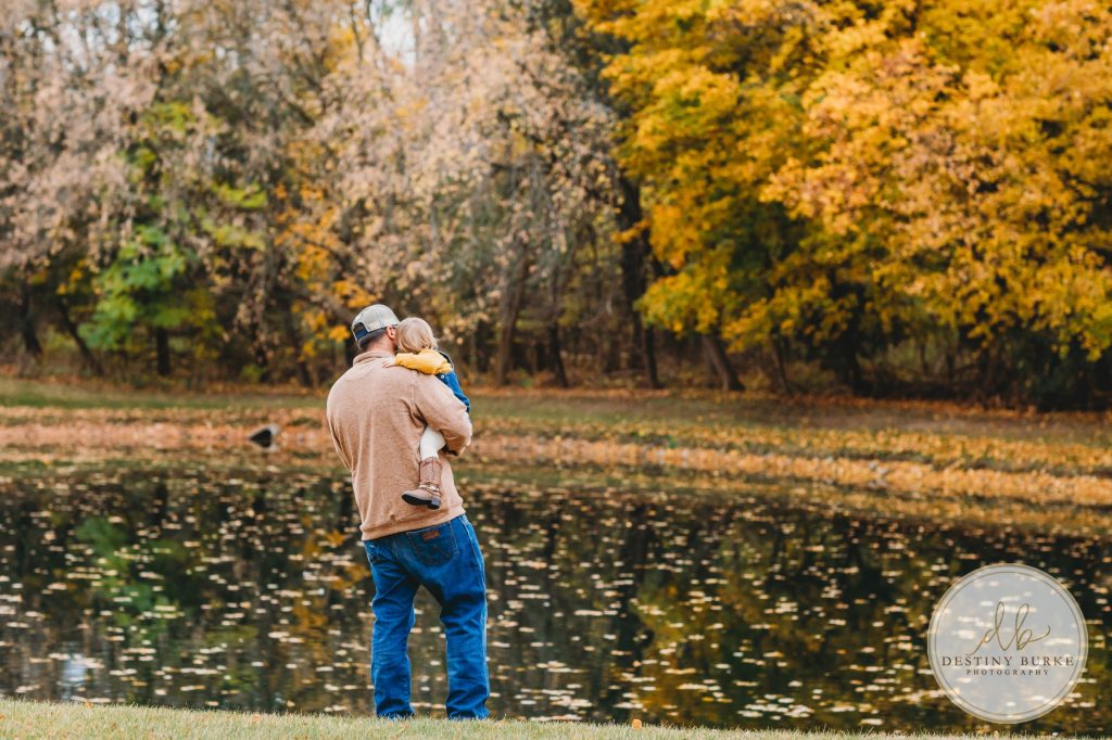 Best family photographer near Rochester, NY, family photography session in the fall, extended family portrait session in Chili, NY, family of ten