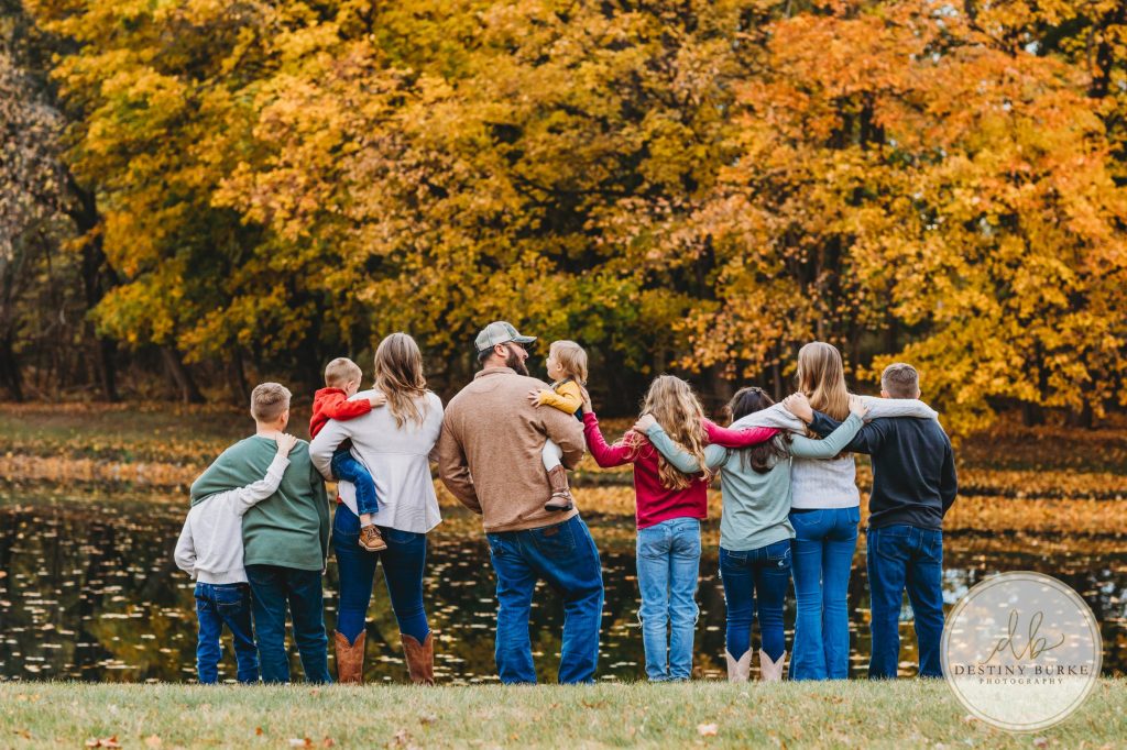 Best family photographer near Rochester, NY, family photography session in the fall, extended family portrait session in Chili, NY, family of ten