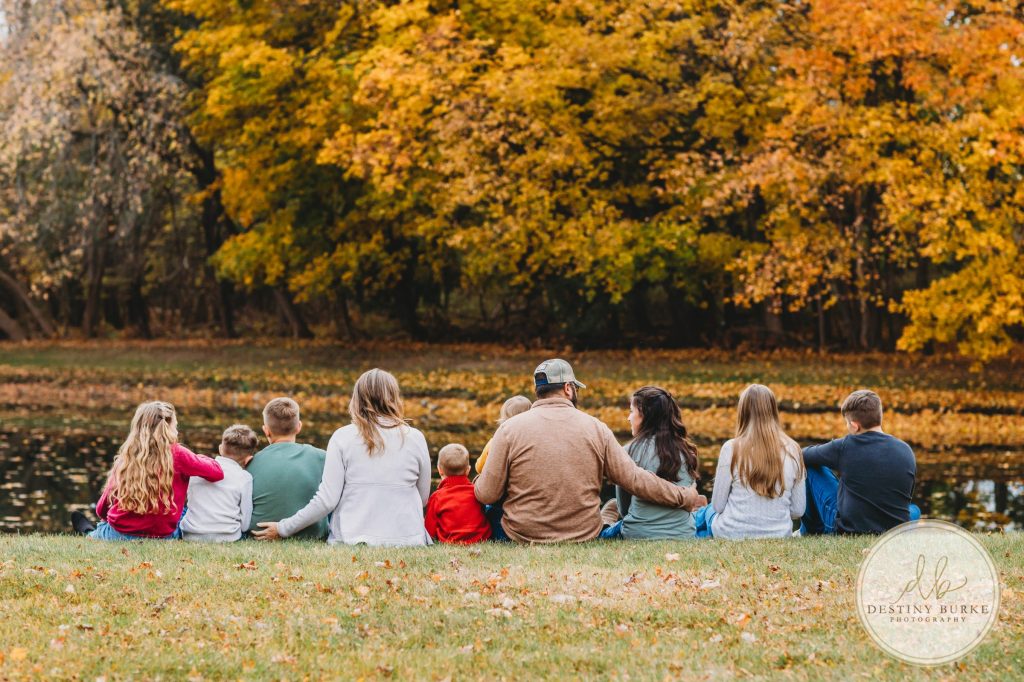Best family photographer near Rochester, NY, family photography session in the fall, extended family portrait session in Chili, NY, family of ten