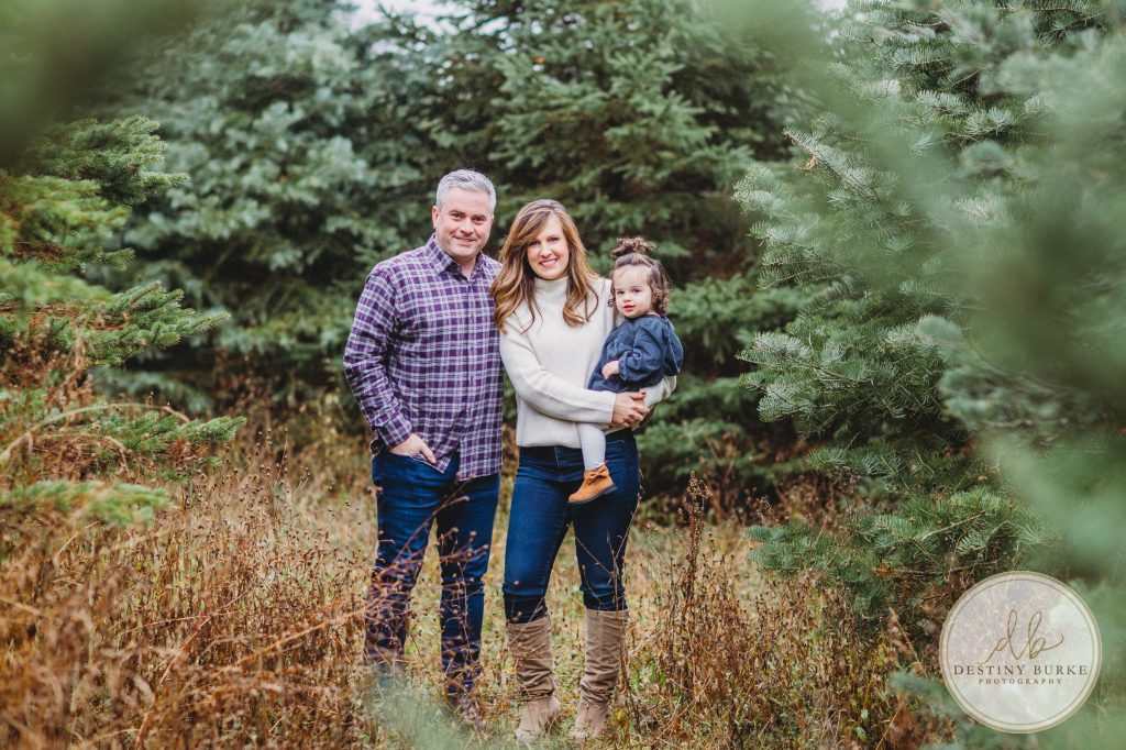 Christmas Mini Photo Sessions near Rochester, NY at McPherson Orchards, Family Photographer