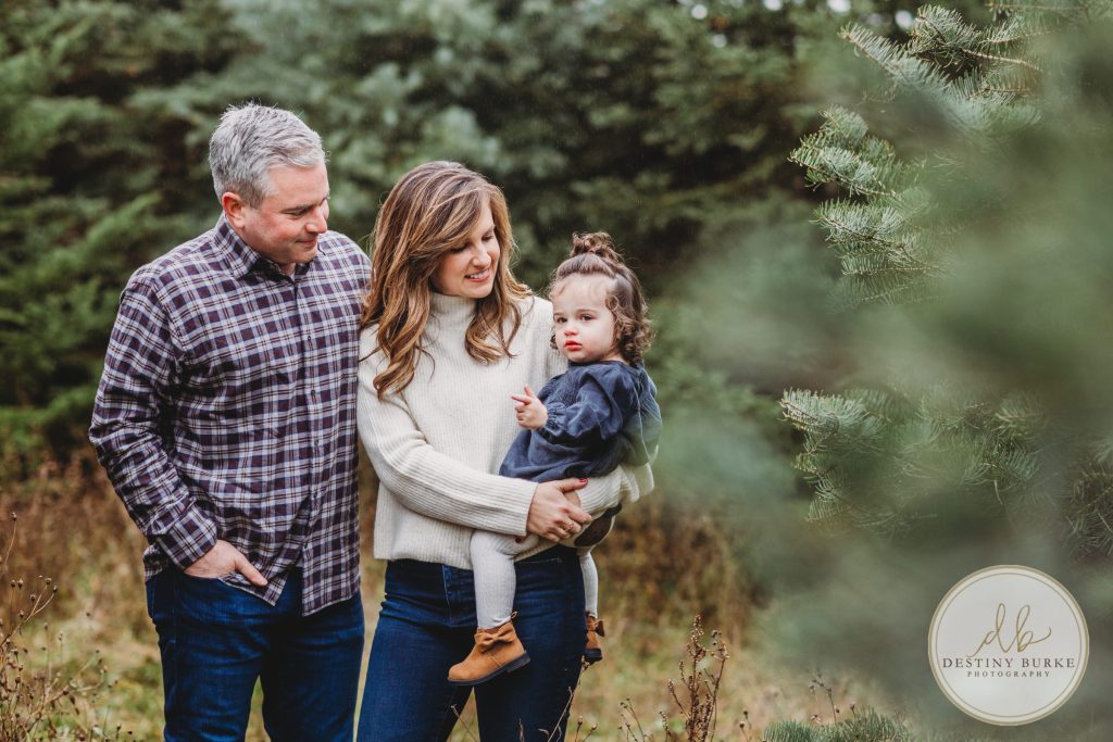 Christmas Mini Photo Sessions near Rochester, NY at McPherson Orchards, Family Photographer