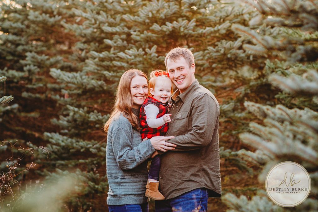 Christmas Mini Photo Sessions near Rochester, NY at McPherson Orchards, Family Photographer