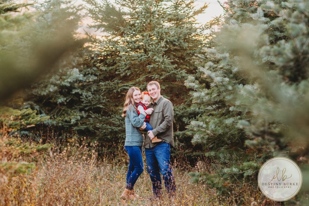 Christmas Mini Photo Sessions near Rochester, NY at McPherson Orchards, Family Photographer