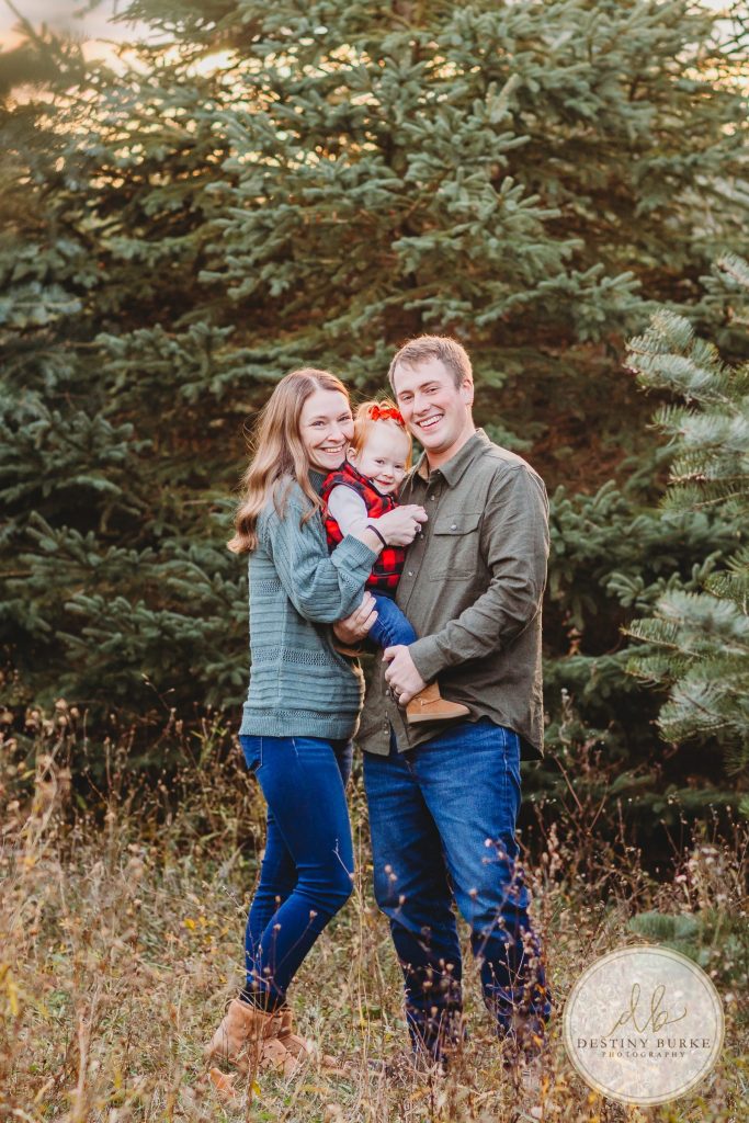 Christmas Mini Photo Sessions near Rochester, NY at McPherson Orchards, Family Photographer