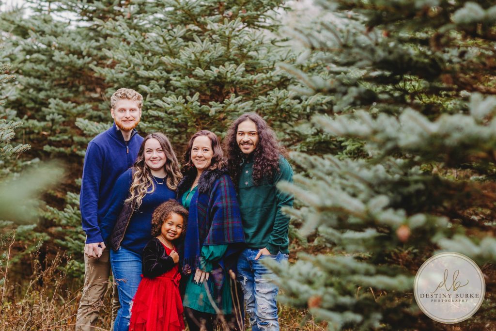 Christmas Mini Photo Sessions near Rochester, NY at McPherson Orchards, Family Photographer