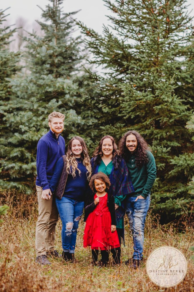 Christmas Mini Photo Sessions near Rochester, NY at McPherson Orchards, Family Photographer
