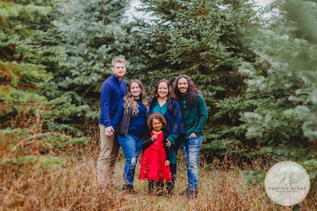 Christmas Mini Photo Sessions near Rochester, NY at McPherson Orchards, Family Photographer