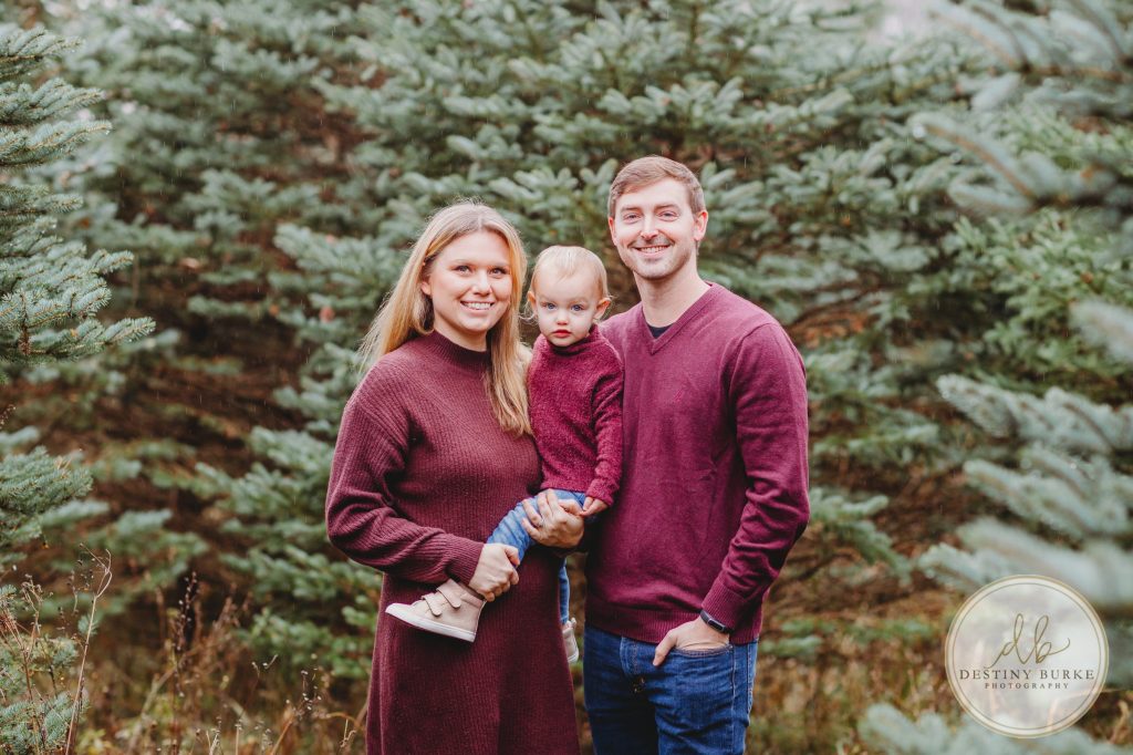 Christmas Mini Photo Sessions near Rochester, NY at McPherson Orchards, Family Photographer