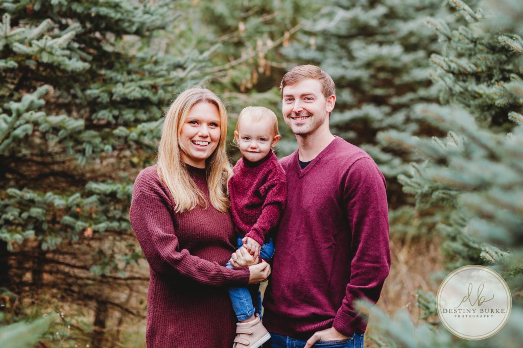 Christmas Mini Photo Sessions near Rochester, NY at McPherson Orchards, Family Photographer