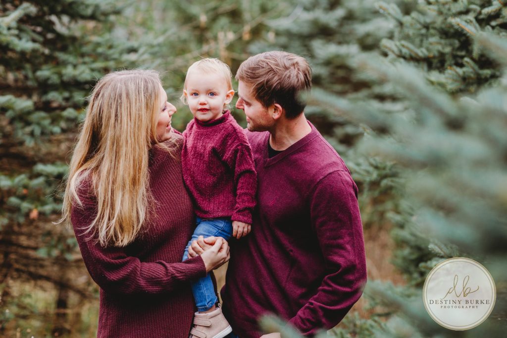 Christmas Mini Photo Sessions near Rochester, NY at McPherson Orchards, Family Photographer