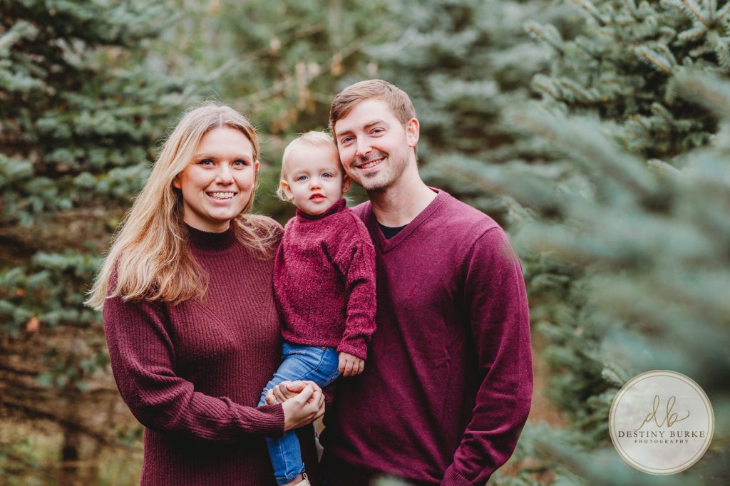 Christmas Mini Photo Sessions near Rochester, NY at McPherson Orchards, Family Photographer